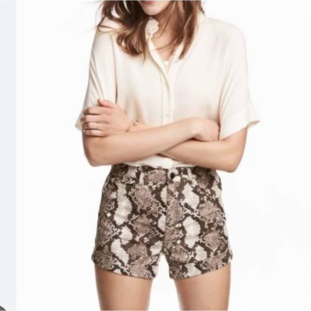 H&M short size 8